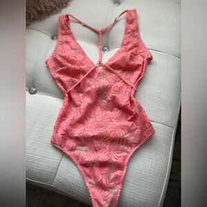 NWT Victoria’s Secret lace peach lingerie Size XS